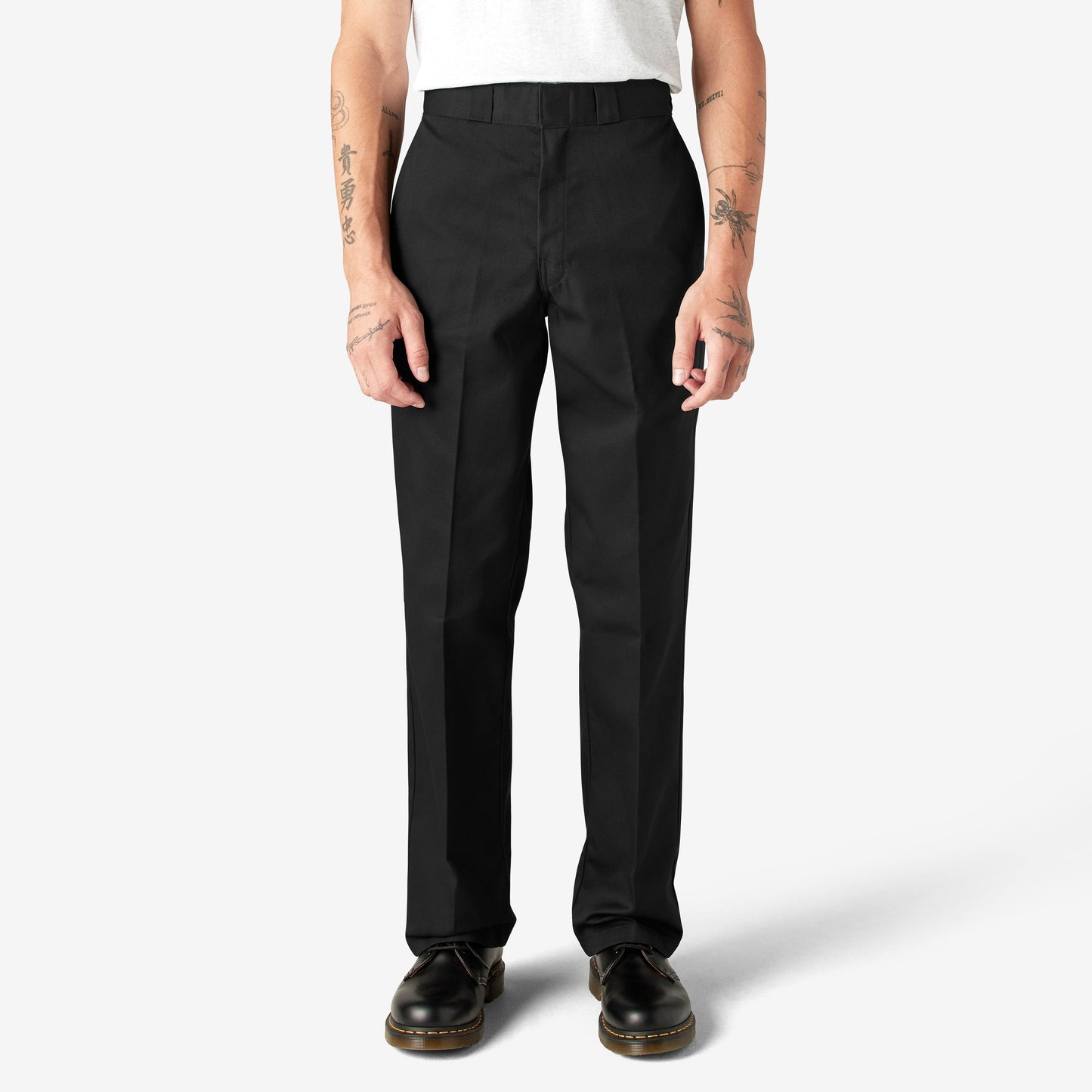 Black (BK),28